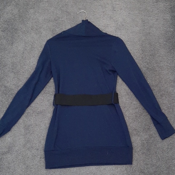 Blue Sweater - Picture 4 of 6